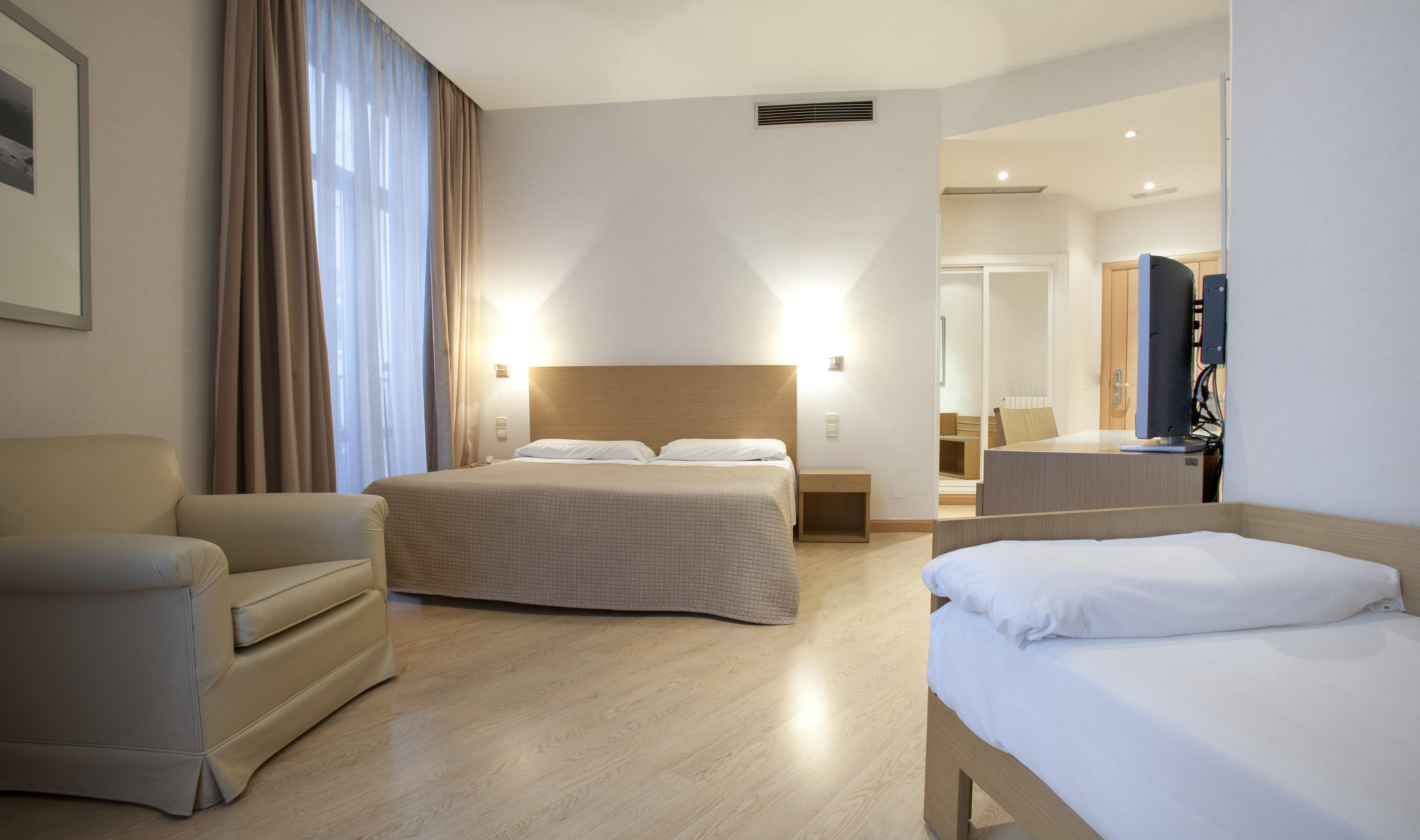 Regente Hotel Мадрид Екстериор снимка