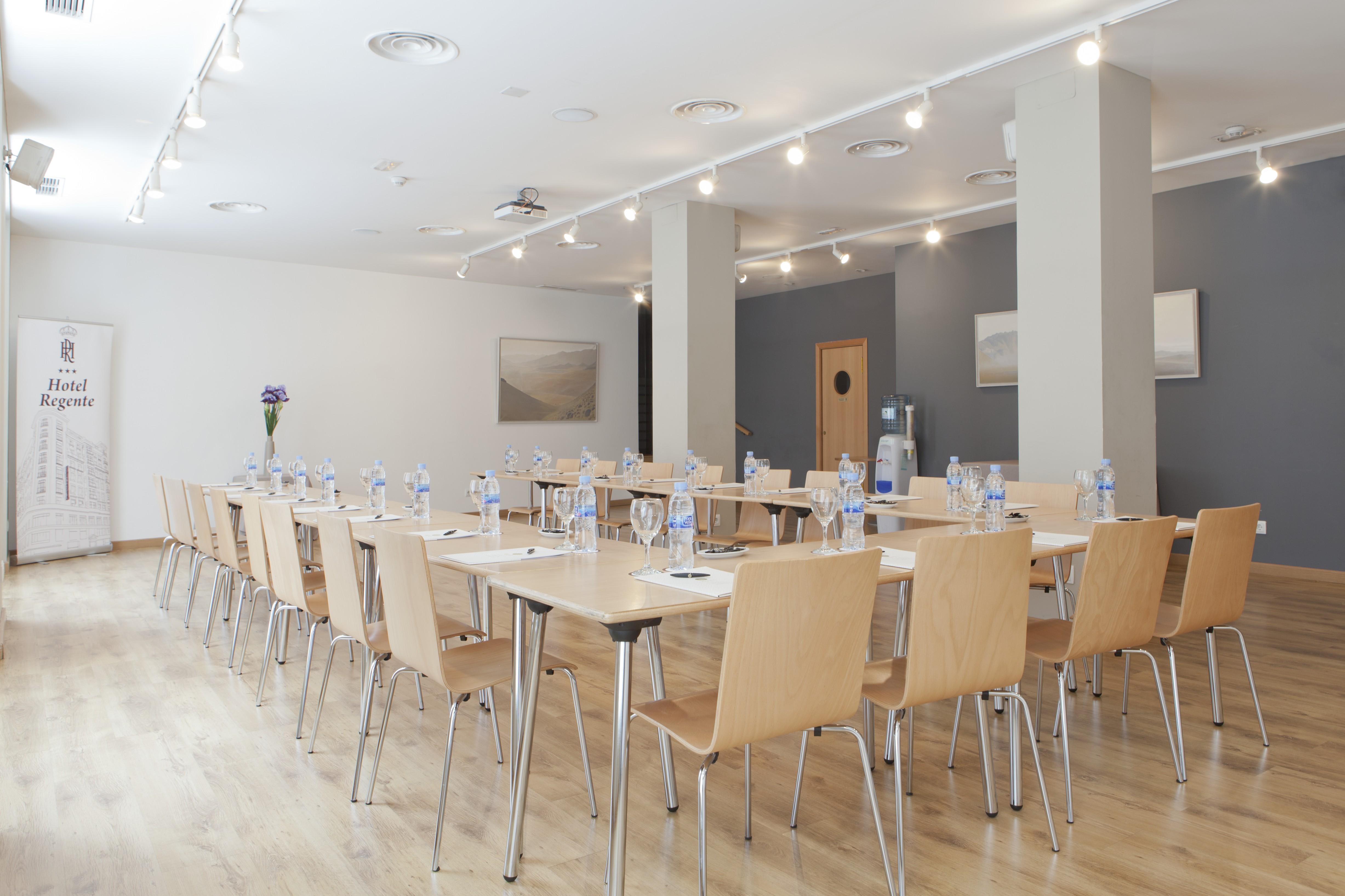Regente Hotel Мадрид Екстериор снимка