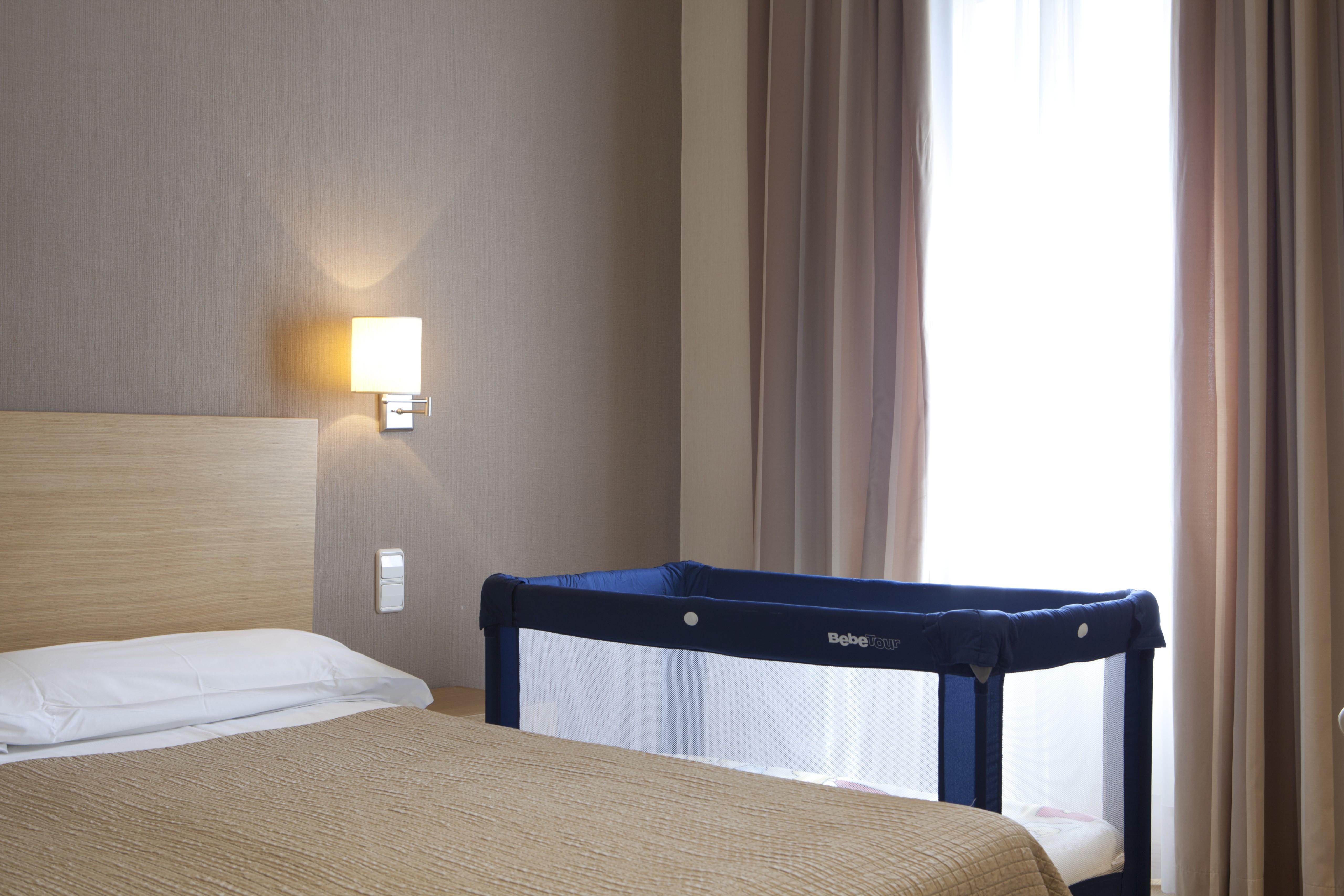 Regente Hotel Мадрид Екстериор снимка